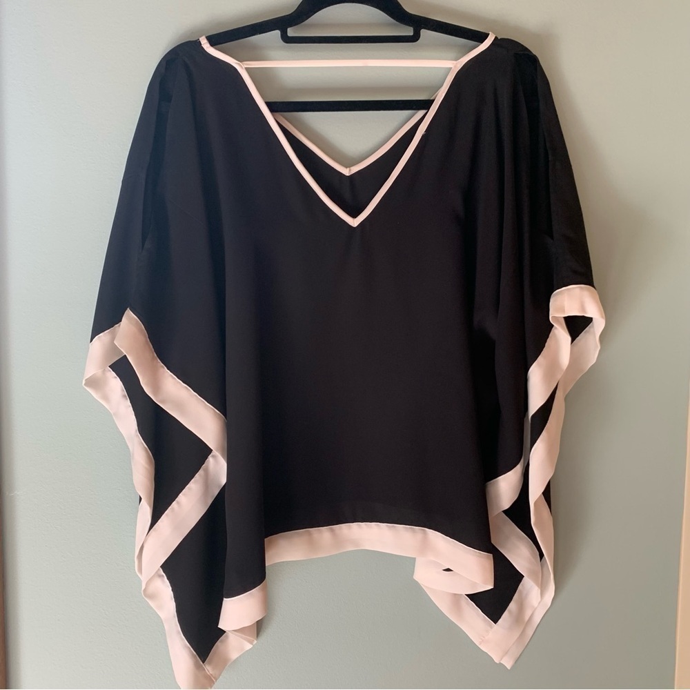 BCX Black and White Blouse‎ - Picture 3 of 5